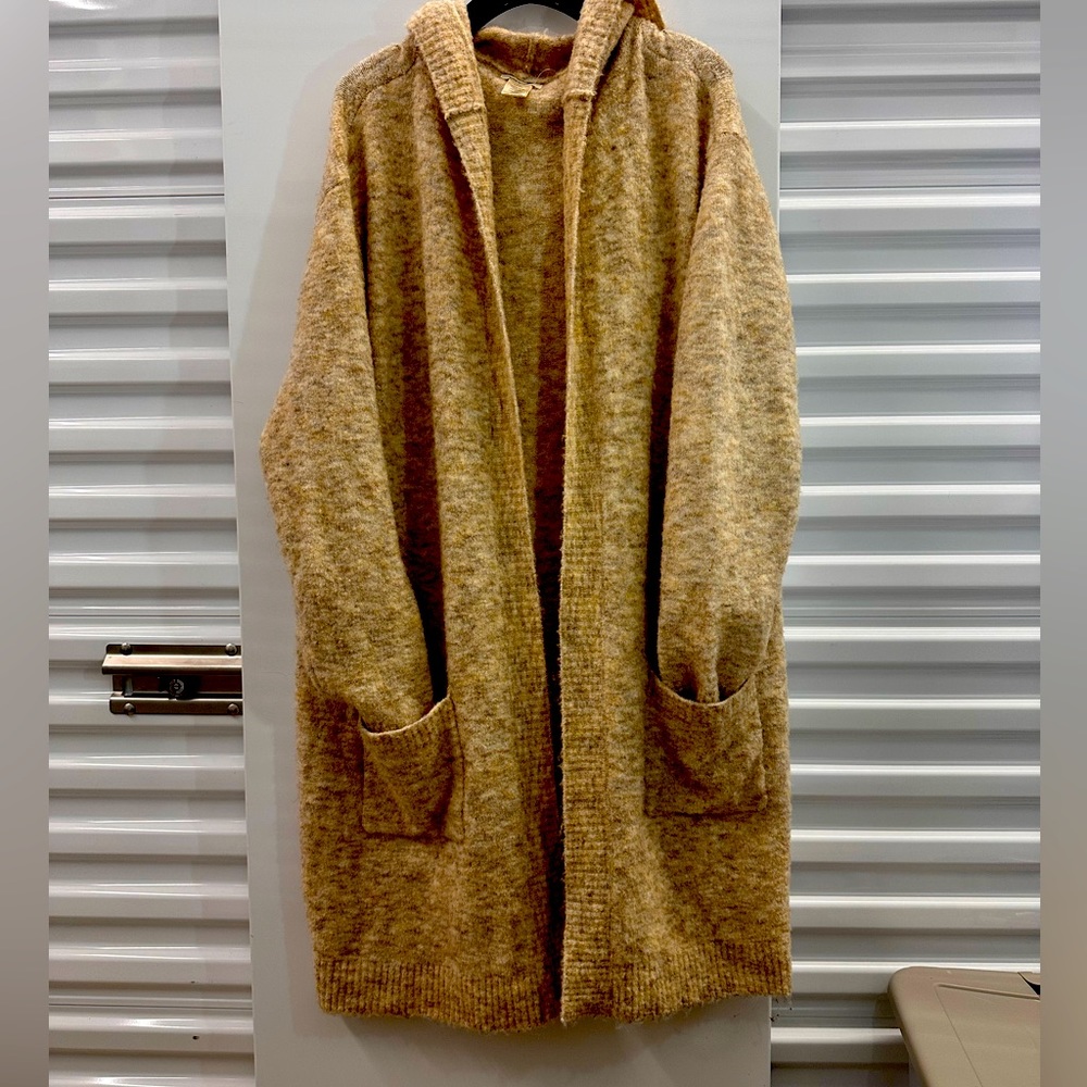 Women’s hooded wool blend midi sweater size XL